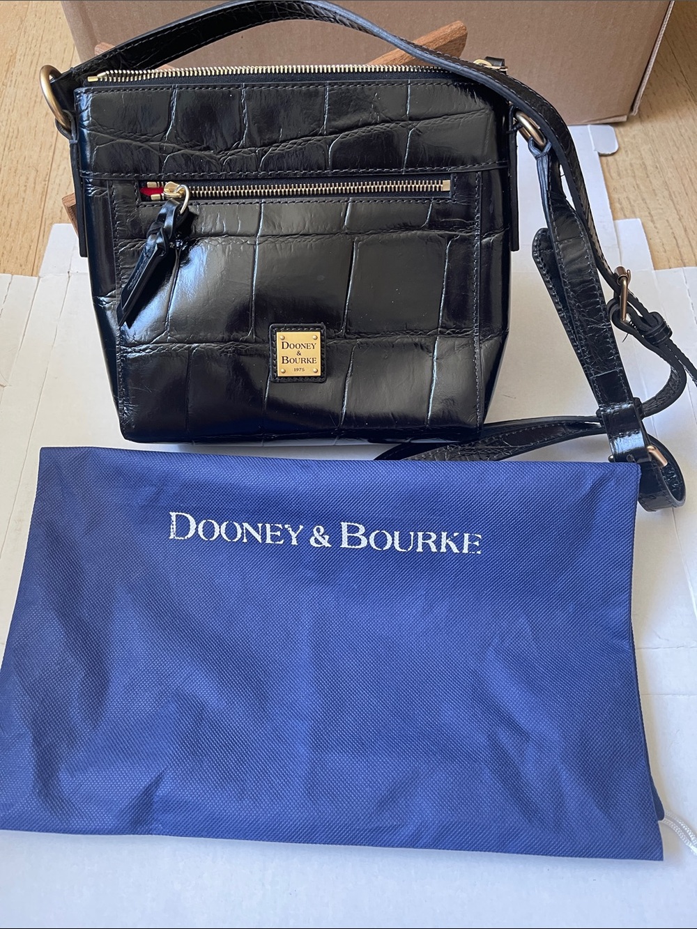 Dooney & Bourke Black Croc-Embossed Leather Crossbody - Picture 2 of 7